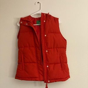 Red puff vest size small